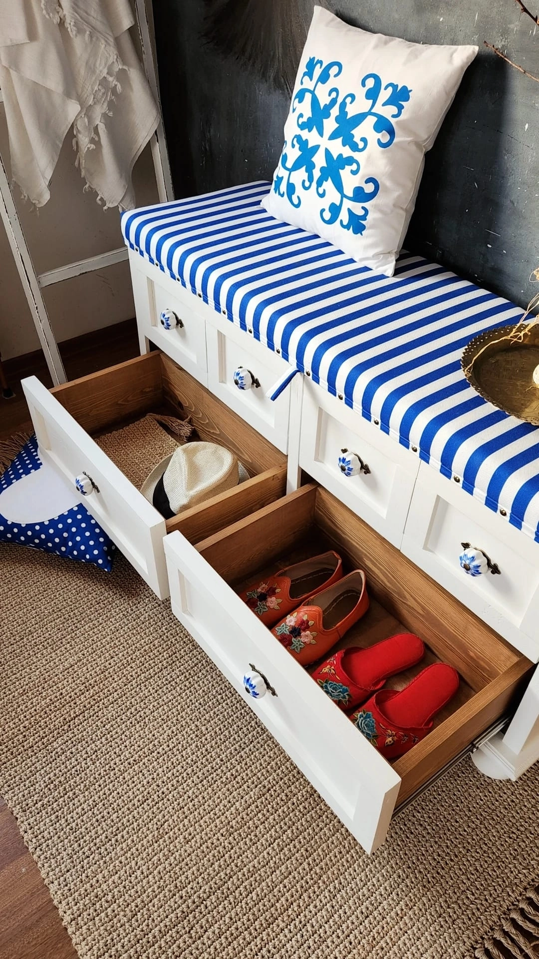 Masif Beyaz Bench & Bank Depolama