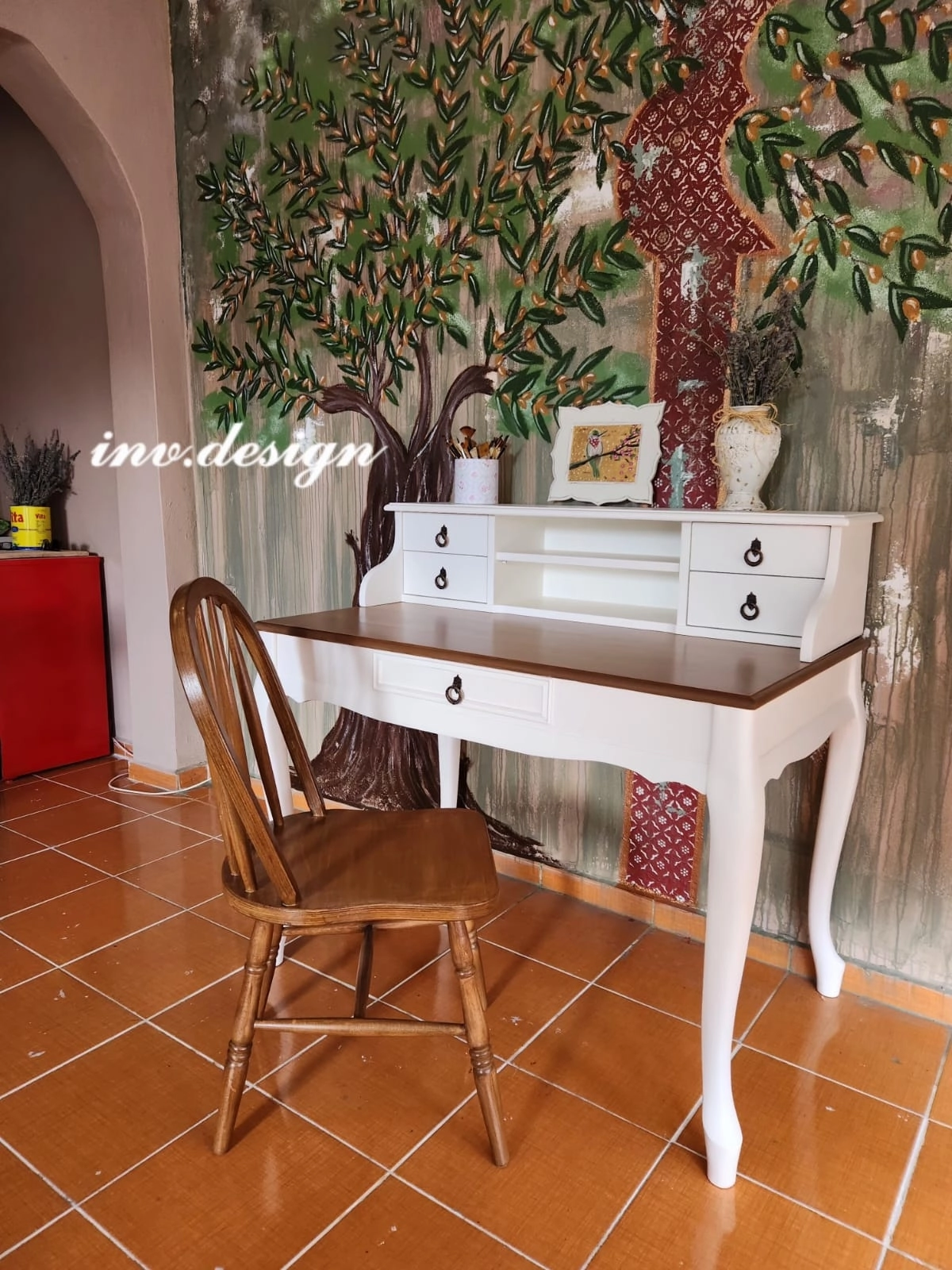 Beyaz Çalışma Masası