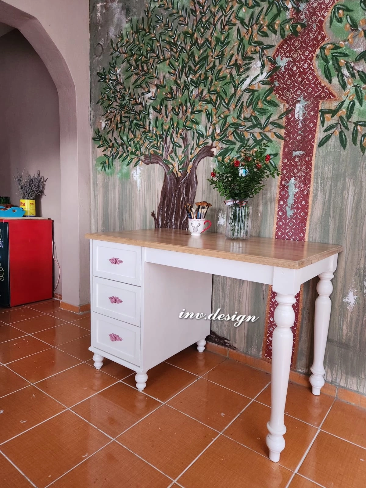 Beyaz Çalışma Masası