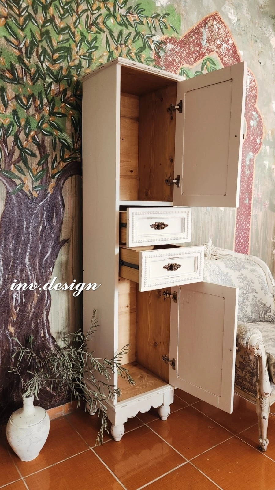 Sıcak Beyaz Eskitme Havlu Dolabı