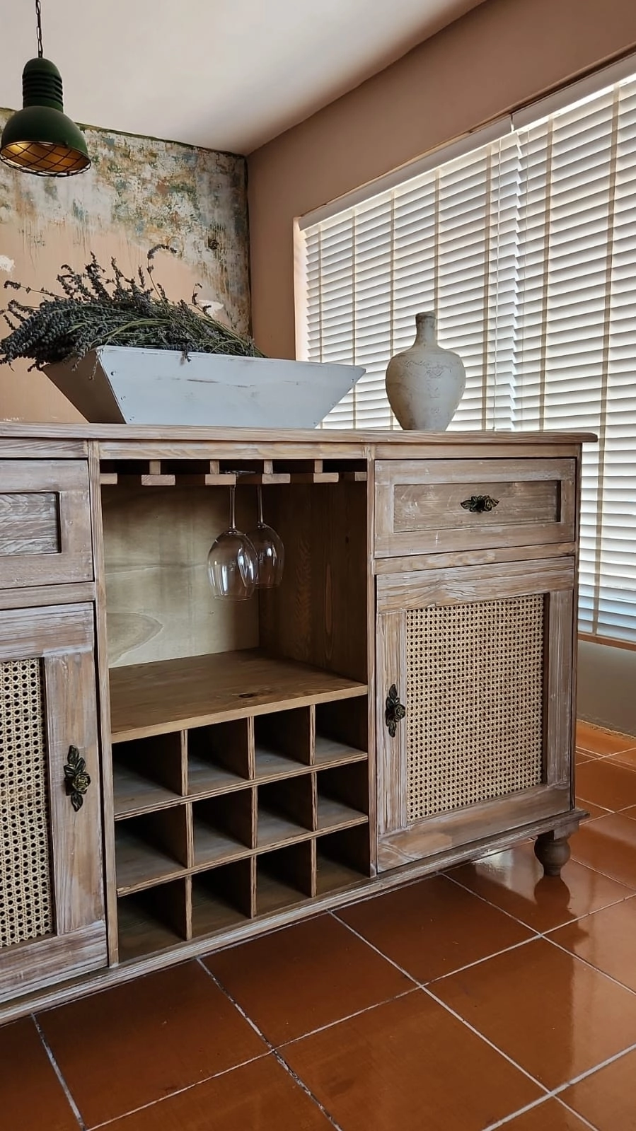 Masif Eskitme Konsol (Şaraplık & Bar)