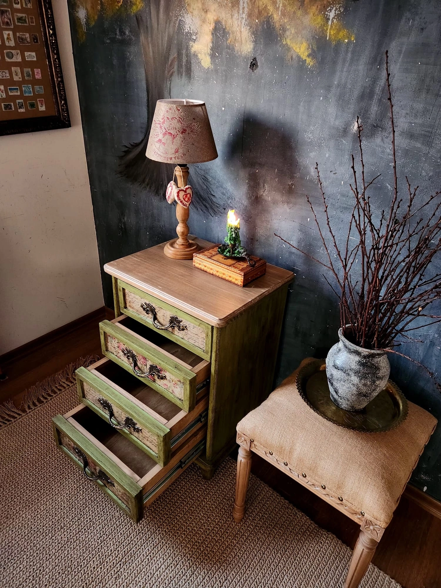 Yeşil Eskitme Komodin