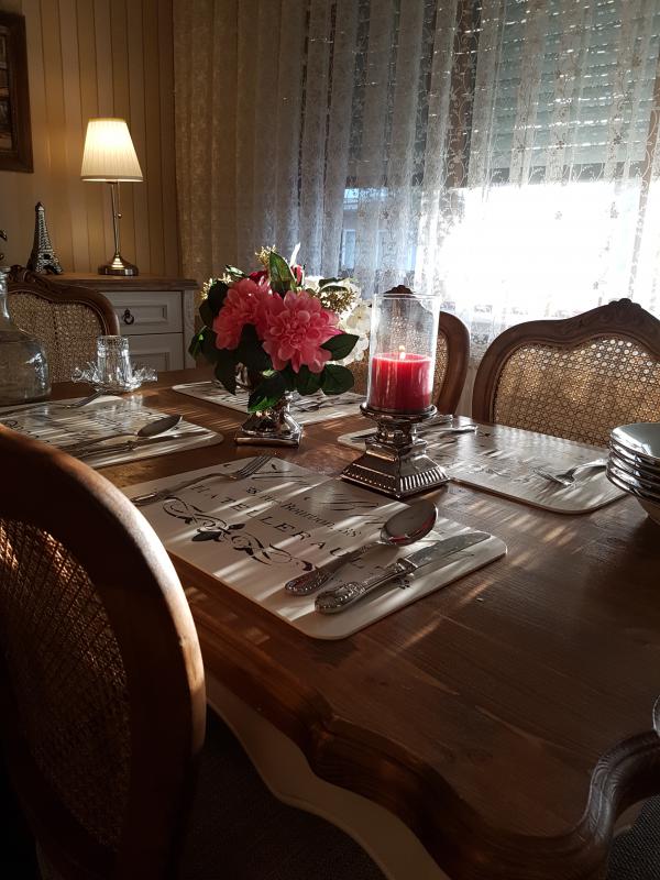 Sıcak Beyaz Yemek Masası Ladin/Ceviz