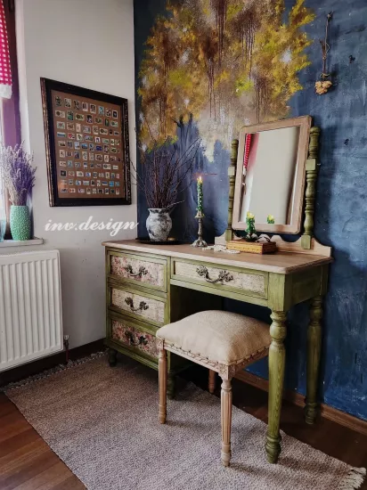 Yeşil Eskitme Makyaj Masası