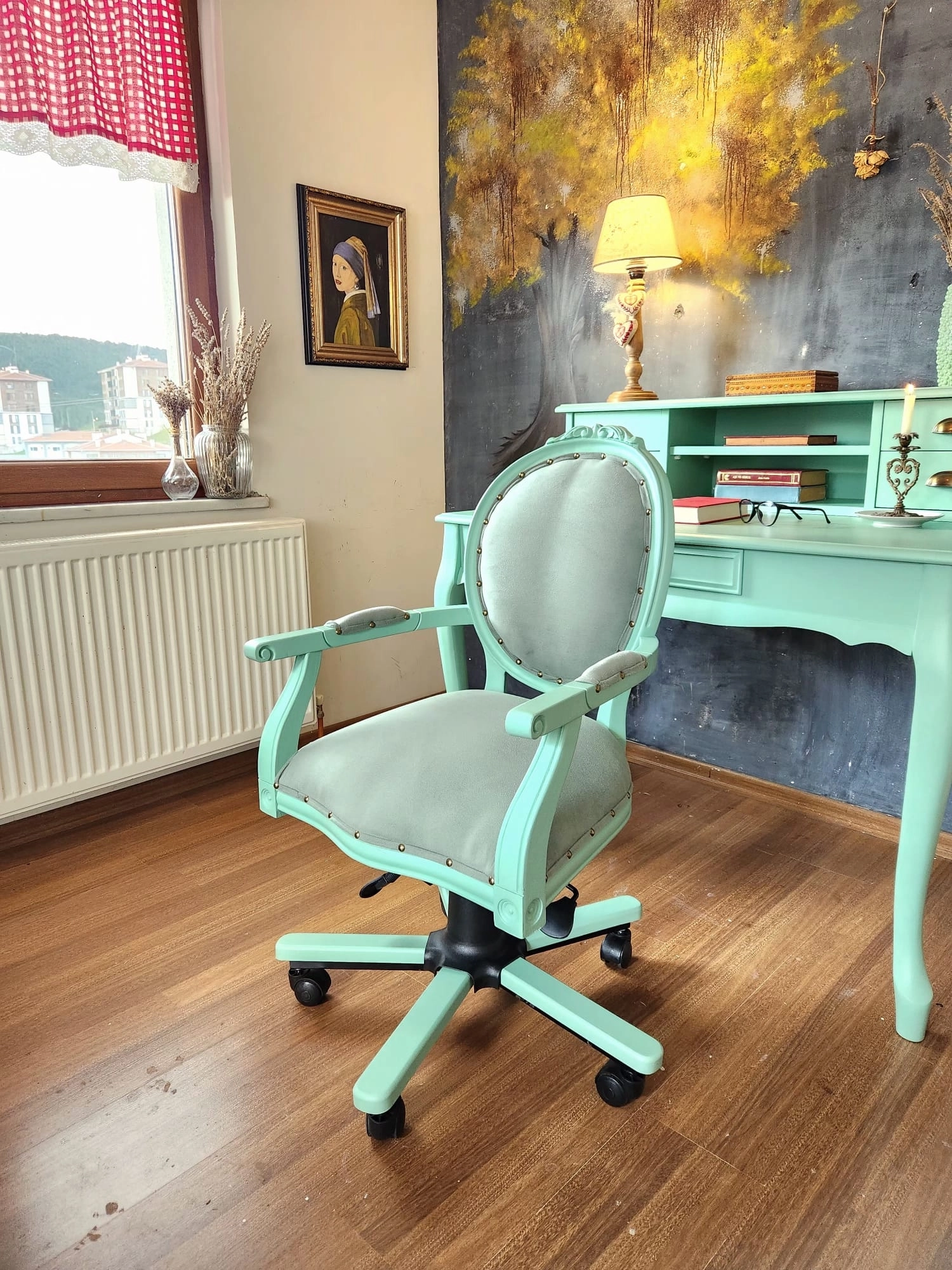 Yeşil Kadife Kumaş Kaplama Dönerli Sandalye